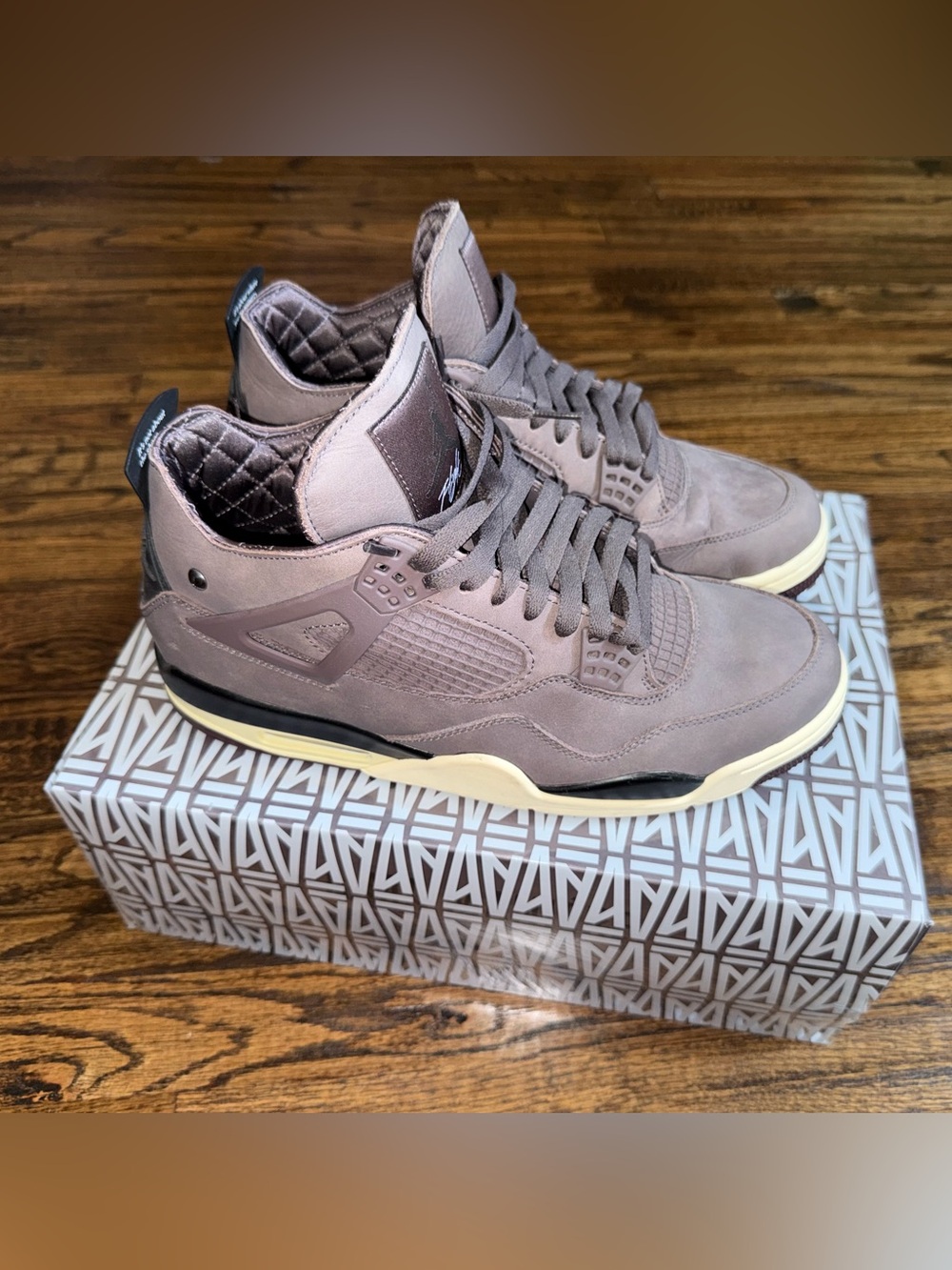Nike Air Jordan 4 Retro SP A Ma Maniere Violet Ore DV6773-220 Size 10.5